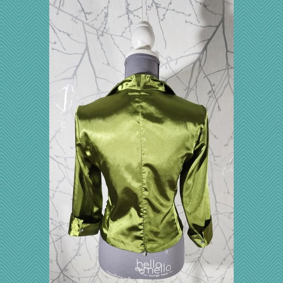 JS Boutique Metallic Chartreuse Green Ruched Front Cropped Blouse - Picture 4 of 5